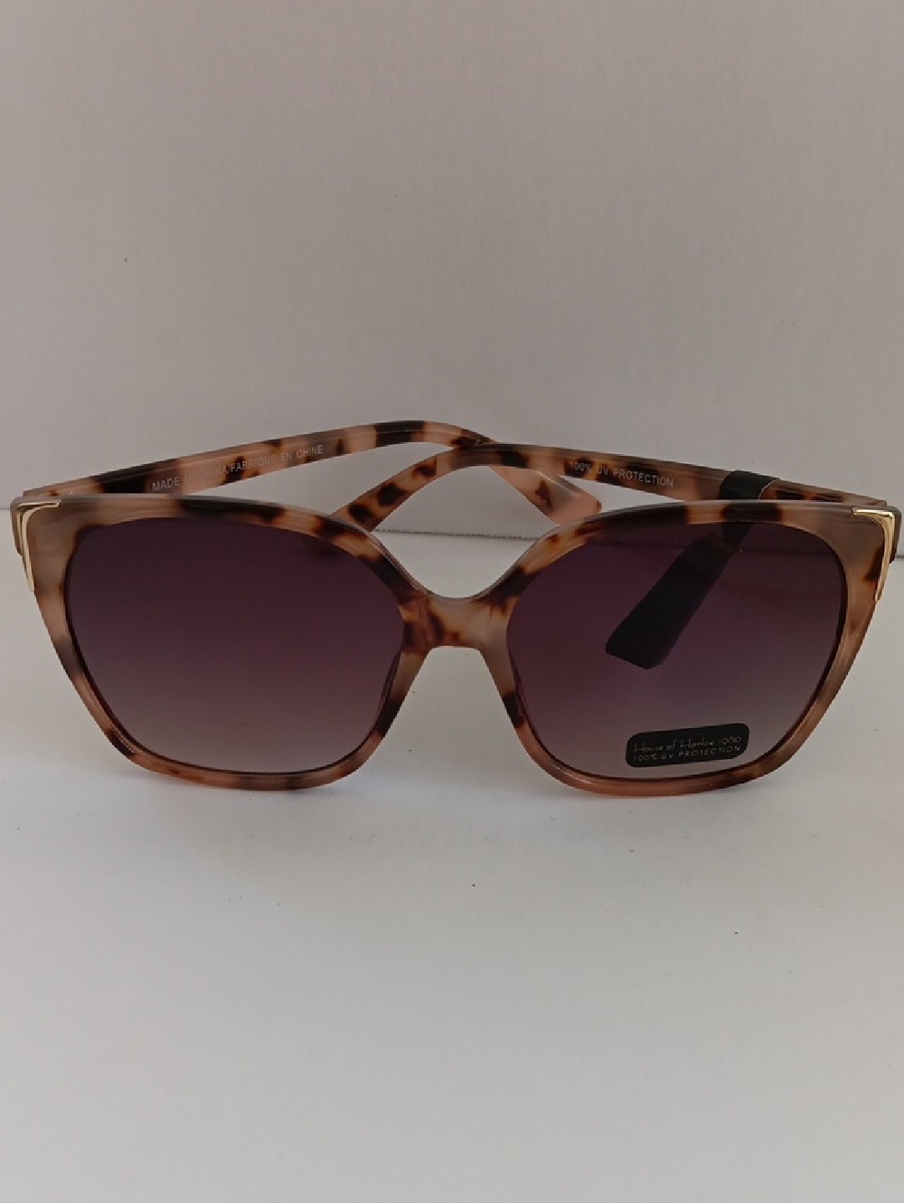 House of Harlow 1960Tortoise Sunglasses with Purple Gradient Lenses New with tag